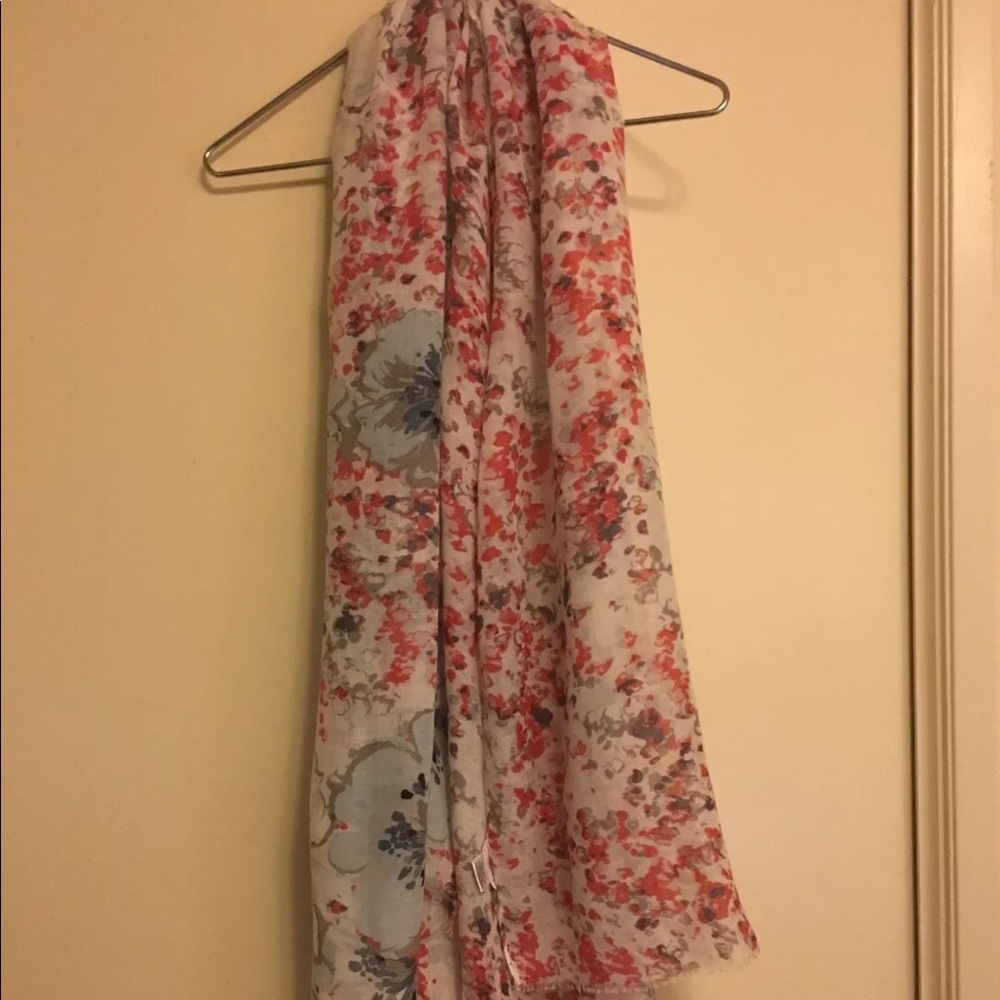 STUDIO RED WHITE BLUE PINK SCARF